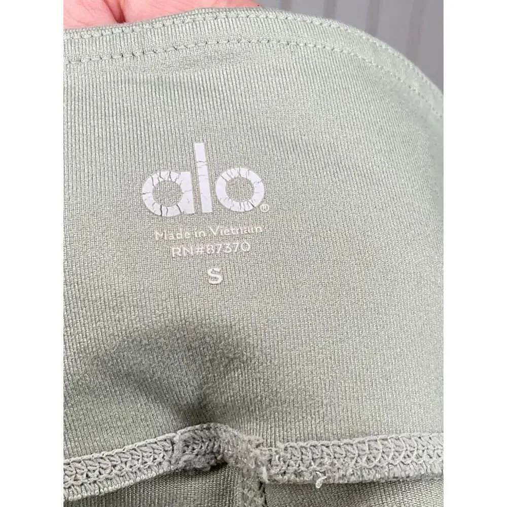 Women's Alo Green and White Cropped Leggings - Size S